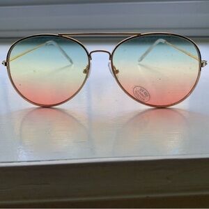 NWT Oceanic Gradient Lens Sunglasses